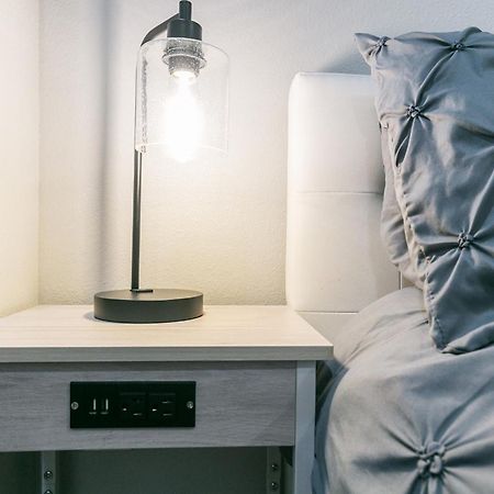 Montrose Guesthouse Suites By Dunyha Houston Luaran gambar