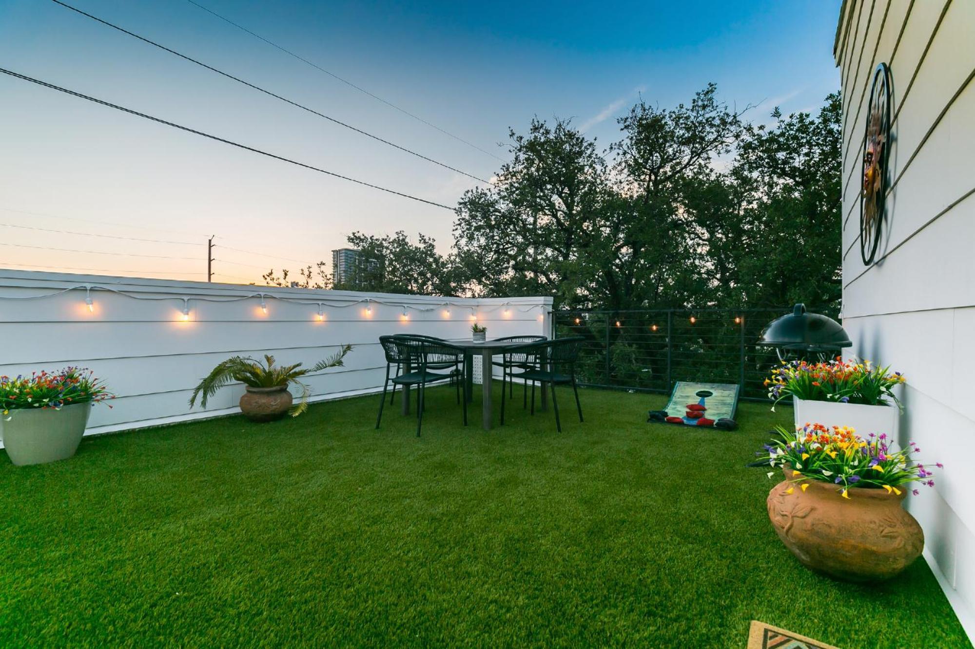 Montrose Guesthouse Suites By Dunyha Houston Luaran gambar